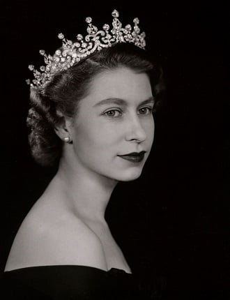 Dorothy Wilding, HM Queen Elizabeth II, 1952