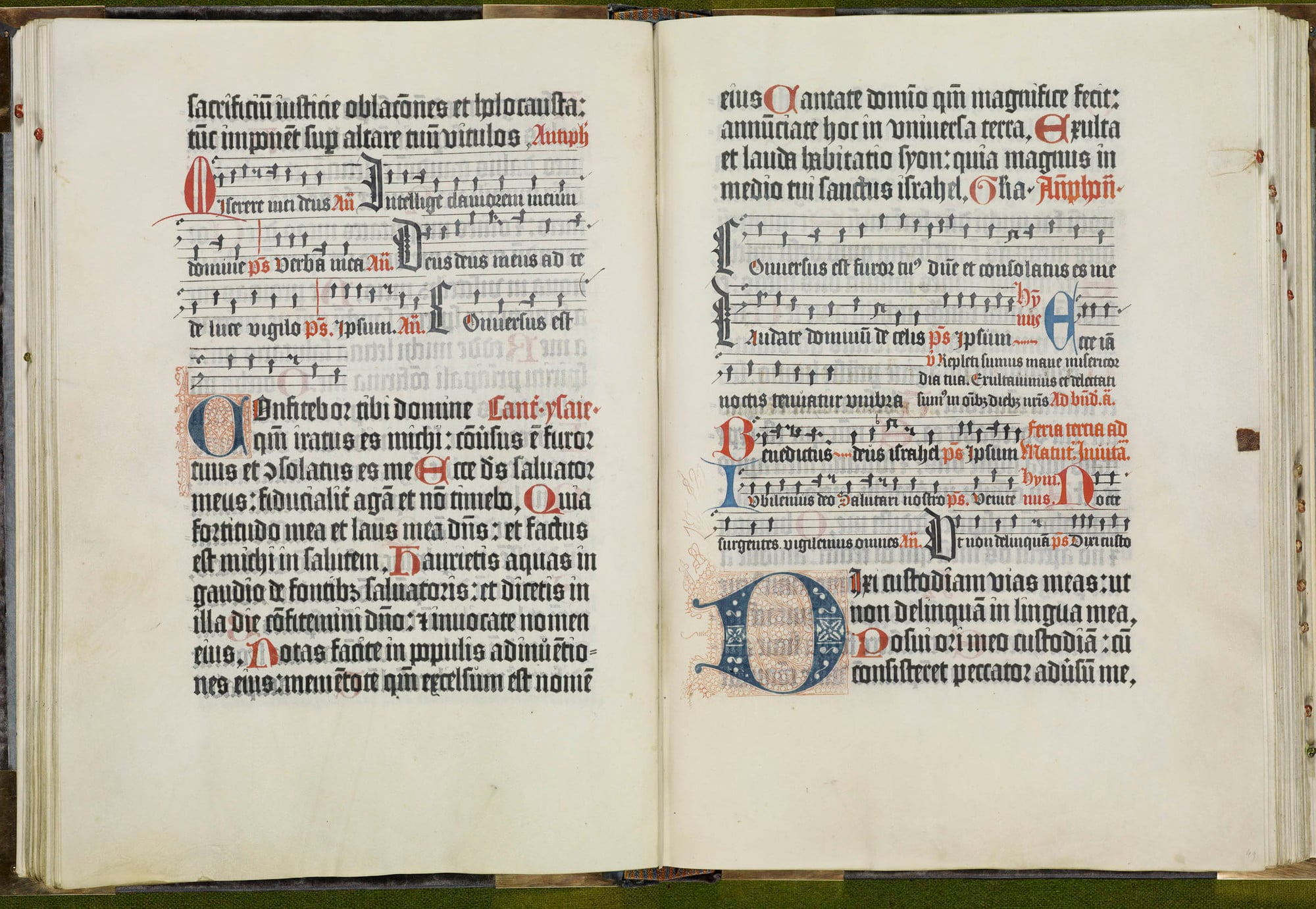 The Mainz Psalter This is one of only ten copies known of the second book to be printed by the system of movable metal type, the first being the Gutenberg Bible, printed in Mainz 1453-5. The Windsor copy is one of the six surviving 'short issues'; the Psalter was printed i