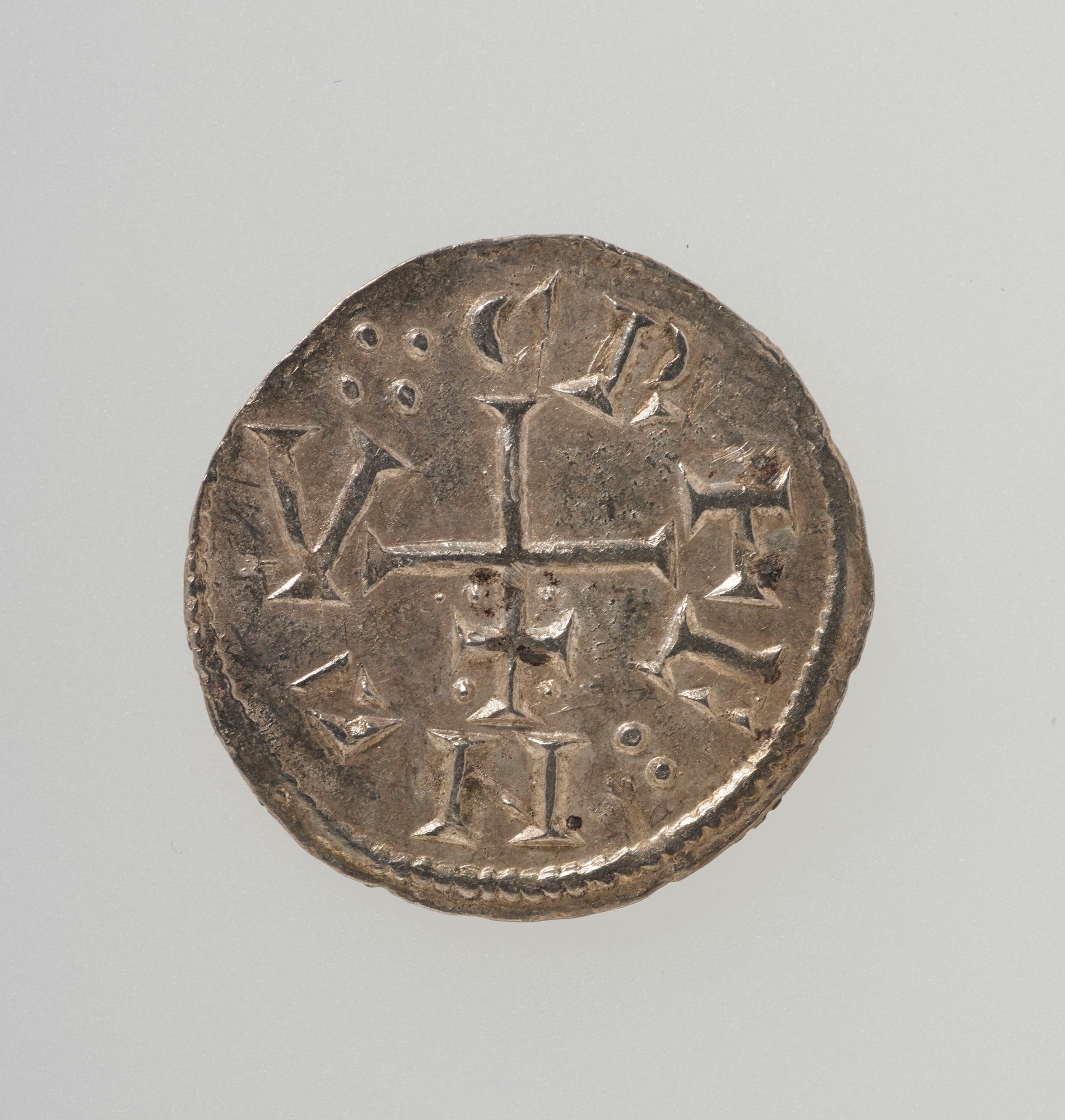 Viking coinage of York. Silver penny of Cnut. 1 coin : silver.Obverse: CNVT REX around patriarchal crossReverse: CVNNETTI around small cross