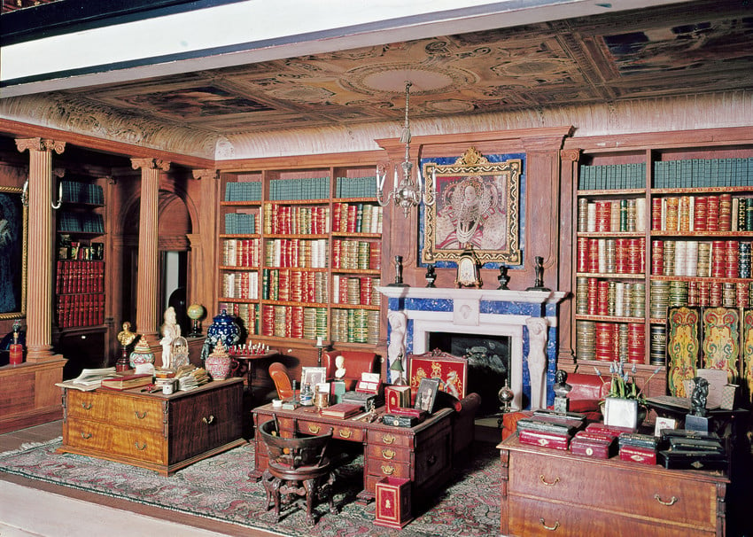 Library of Queen Mary's Dolls' House