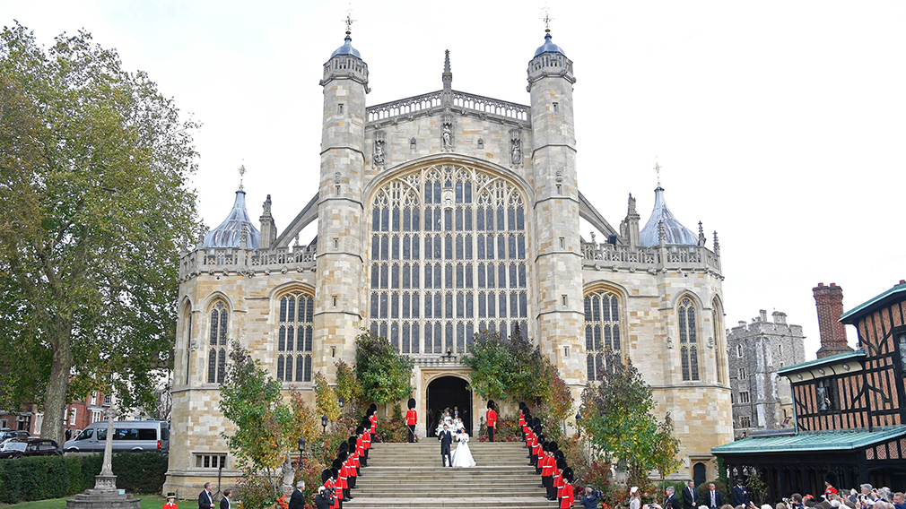 Princess Eugenie and Jack Brooksbank outside St George's Chapel Princess Eugenie and Jack Brooksbank stand outside of St George's Chapel
