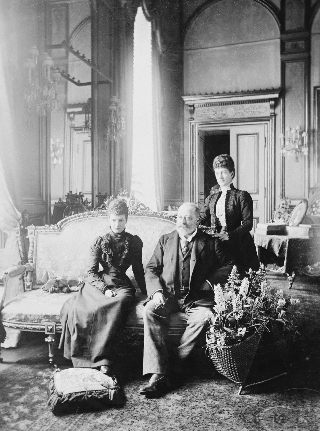 Princess Alexandra with her sister, the Dowager Empress Marie Feodorovna of Russia, and her husband, the future King Edward VII, 1900. RCIN 2927413 