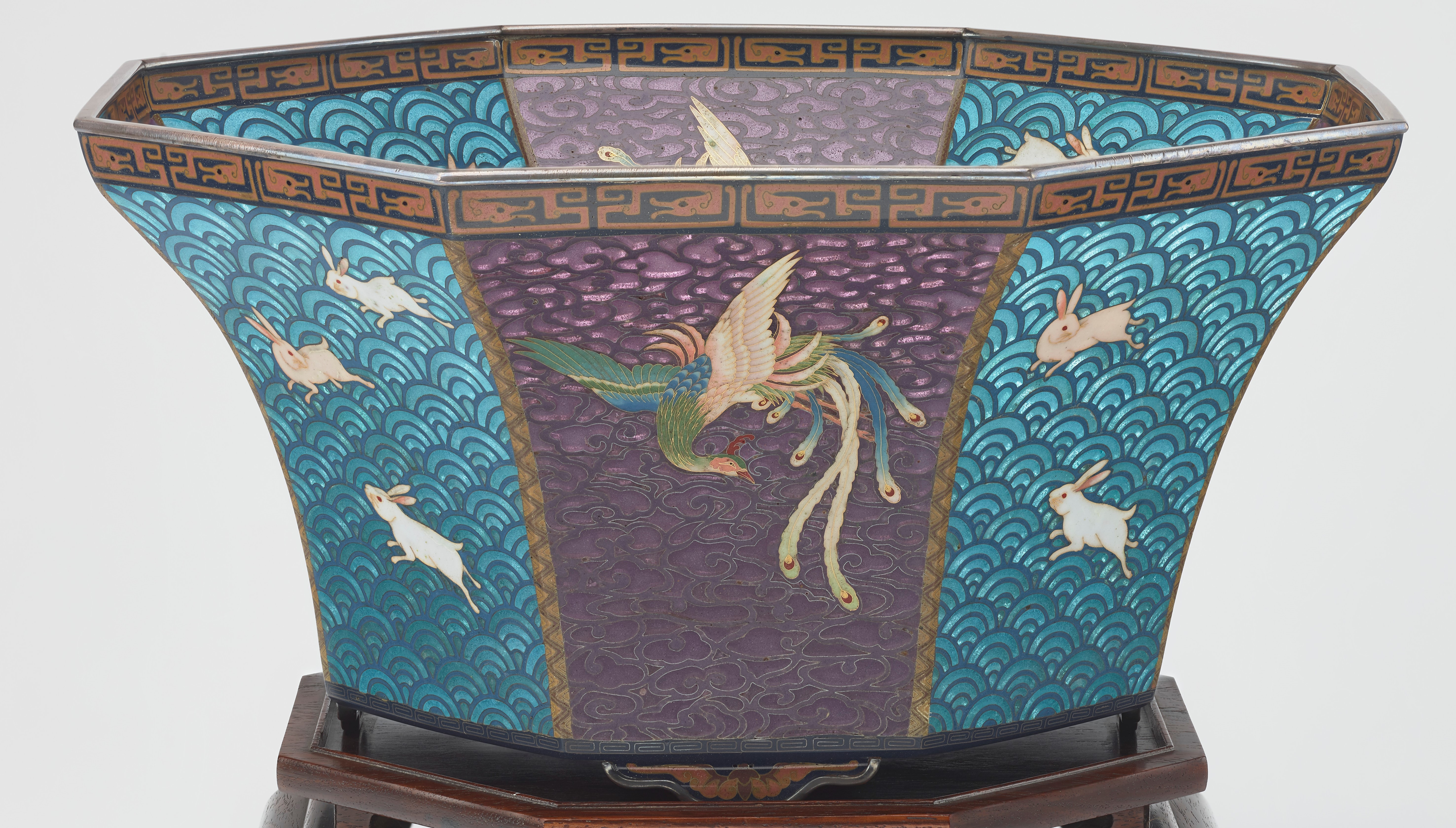  A purple and blue octagonal bowl with phoenix motif