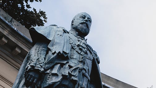 The Palace was selected as the site of the Scottish National Memorial to King Edward VII. Edward VII