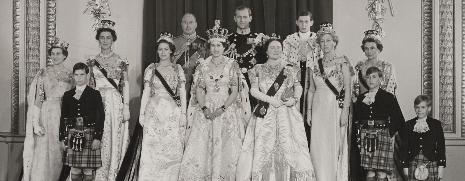 Photograph of The Queen and royal family on coronation day