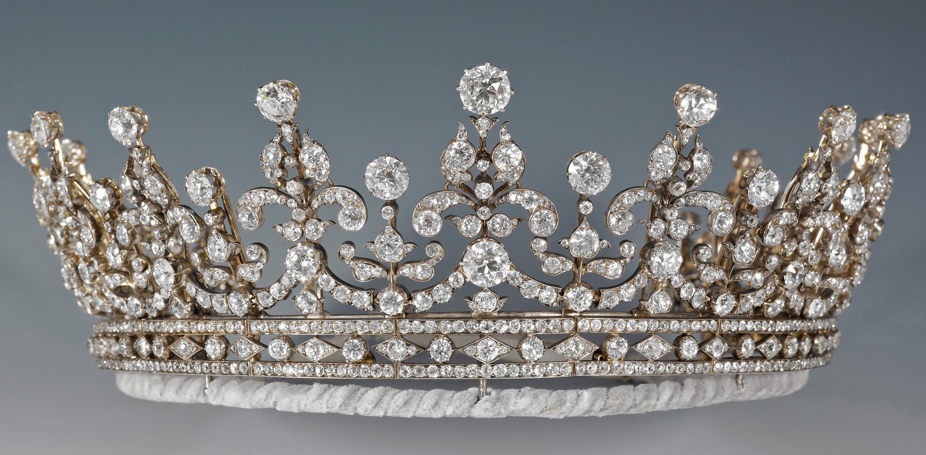 Queen Mary's Girls of Great Britain and Ireland tiara