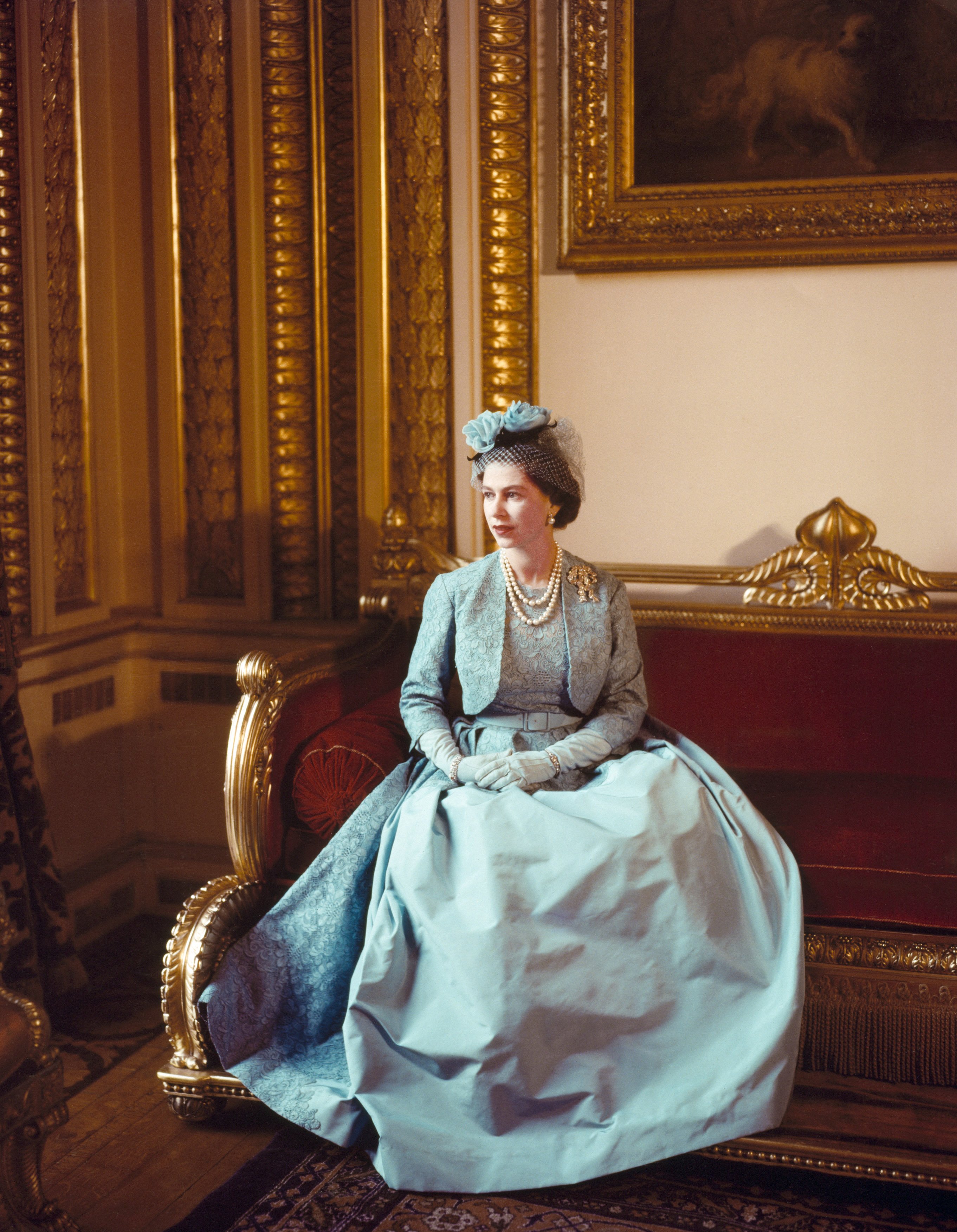 Queen Elizabeth II wearing a crinoline-skirted blue gown and matching bolero jacket for her sister Princess Margaret’s wedding in 1960 © Cecil Beaton / Victoria and Albert Museum, London Queen Elizabeth II wearing a crinoline-skirted blue gown and matching bolero jacket for her sister Princess Margaret’s wedding in 1960