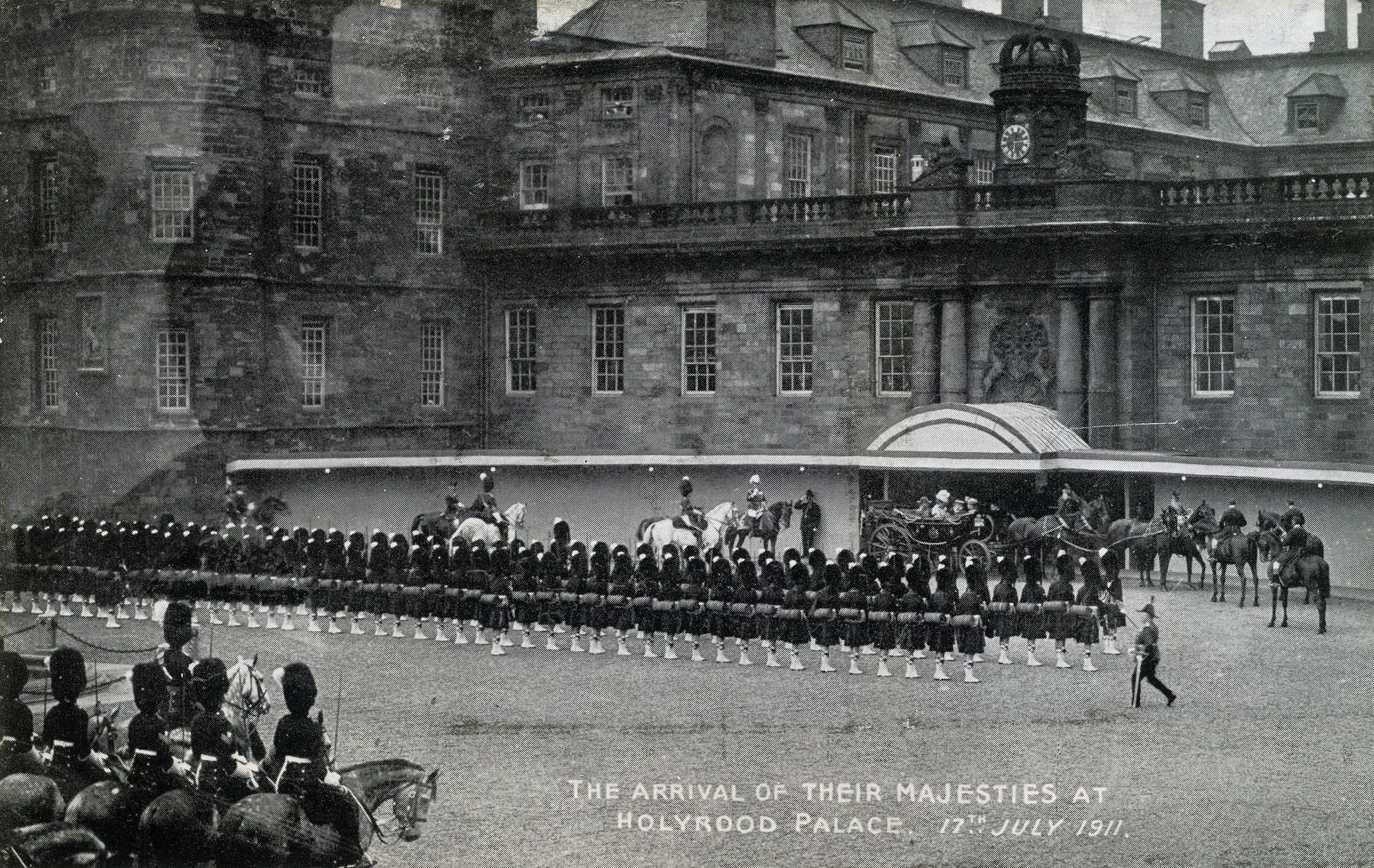 Postcard depicting the arrival of King George V and Queen Mary at the Palace of Holyroodhouse, Edinburgh in July 1911