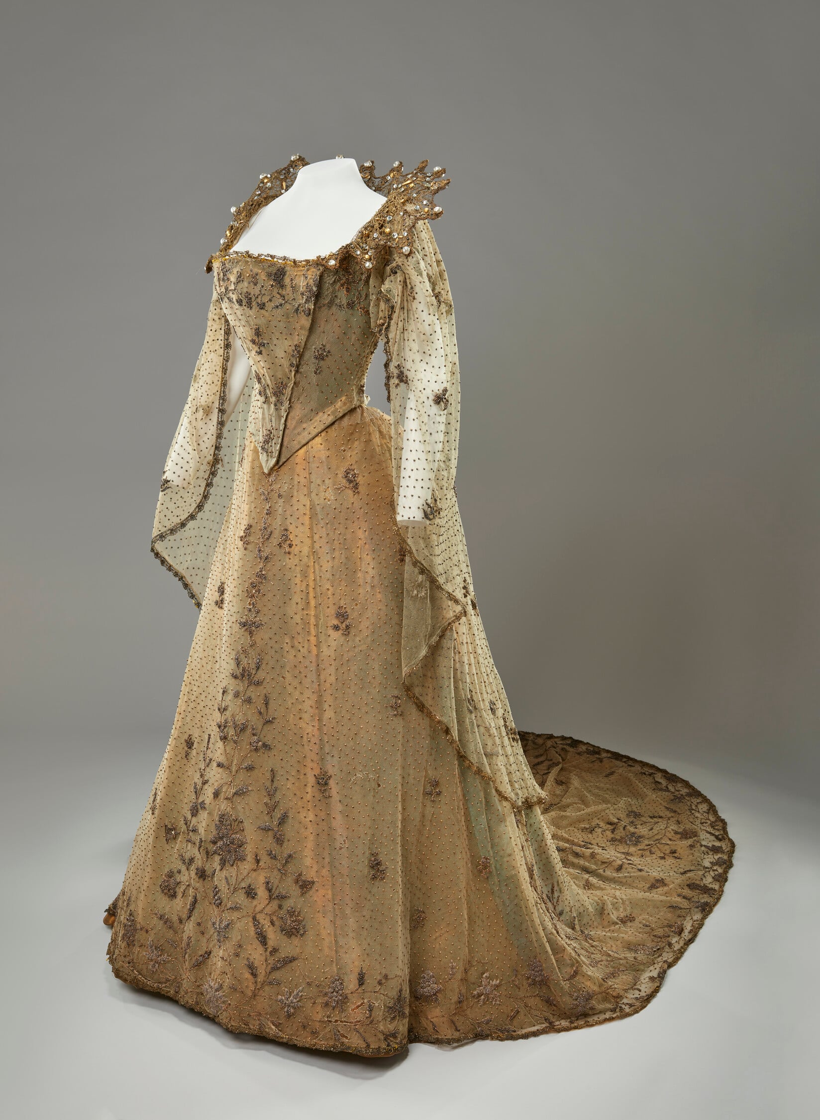 Queen Alexandra's Coronation dress