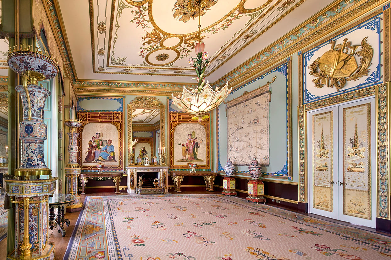 A view of the newly reserviced Centre Room in the East Wing of Buckingham Palace