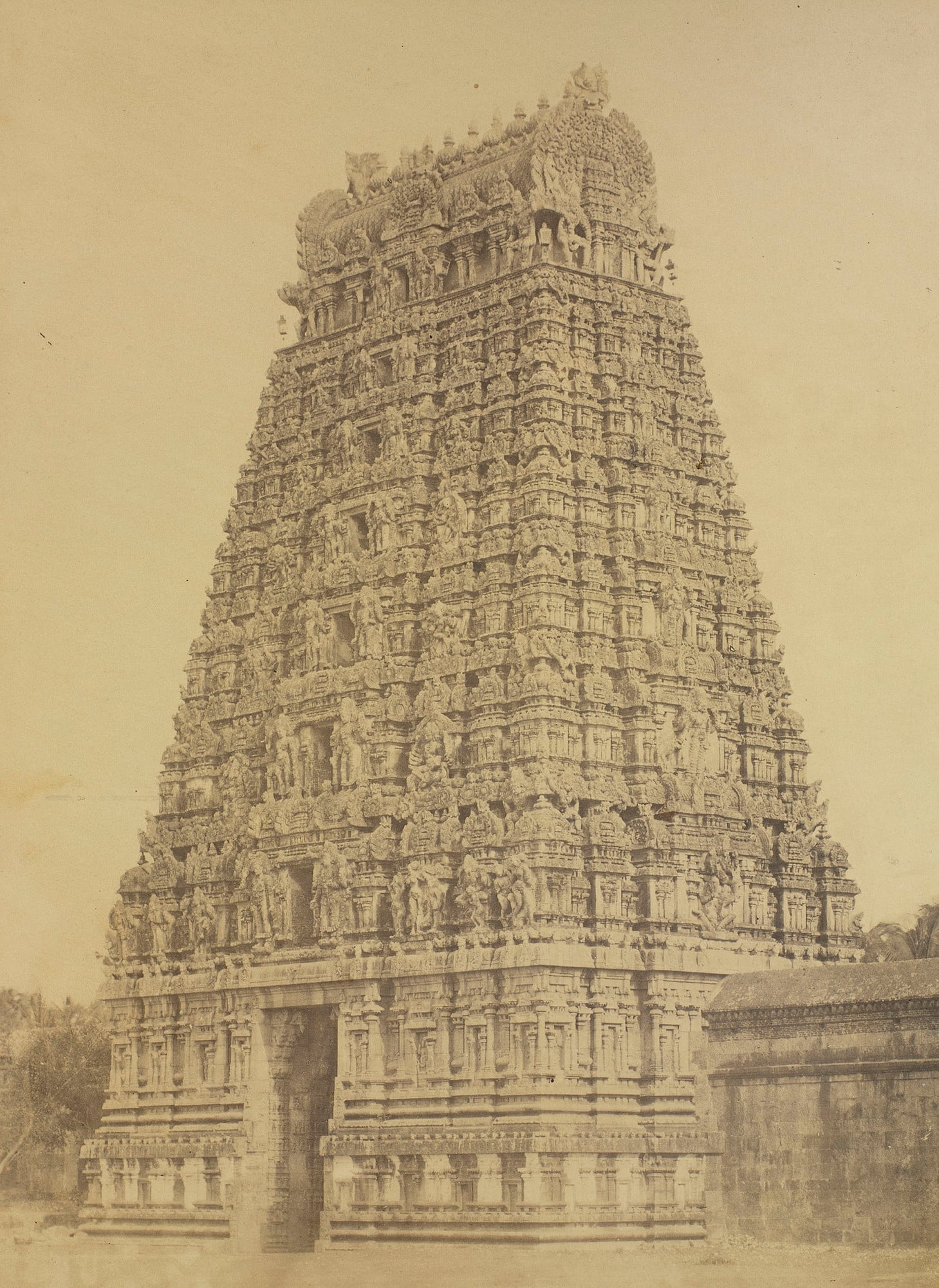 Photograph of a gopuram or monumental tower of the Meenakshi Sundareswarar Temple or Meenakshi Amman Temple in Madurai, India. 