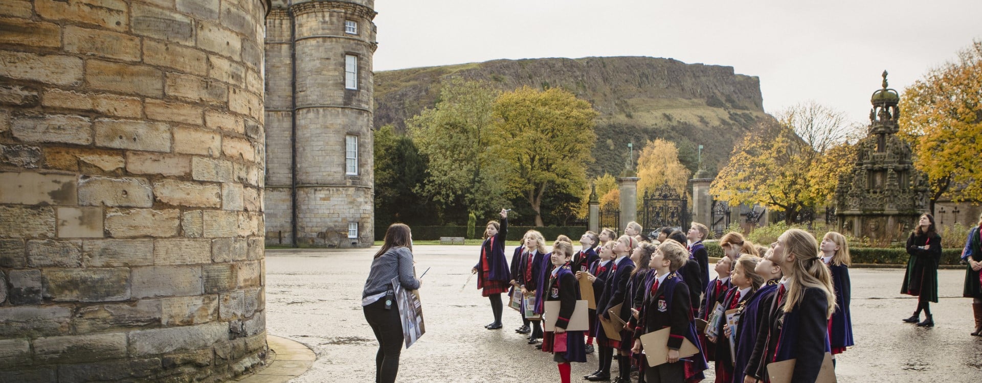 Group of school children outside the Palace of Holyroodhouse