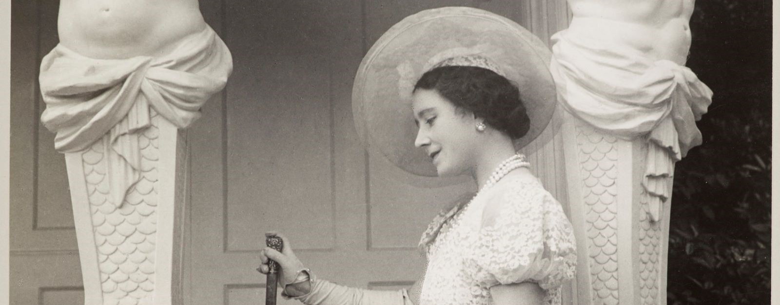 Black and white photograph of a Queen Elizabeth, The Queen mother.