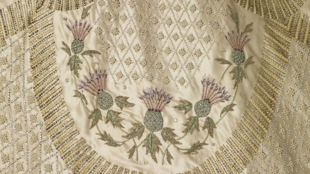 Detail of the embroidery on the skirt Detail of the embroidery on the skirt