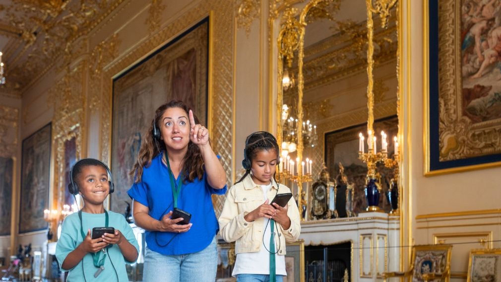 Family enjoying a visit to Windsor Castle