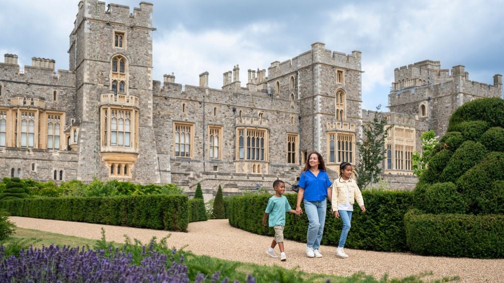 Visitors stroll through the Venus Garden at Windsor Castle, which is included as part of your standard visit during the summer