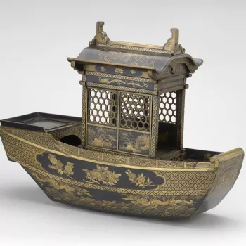 Like many wares destined for the European market, this table caster combines Chinese and Japanese elements. The form is of a Chinese junk. Such vessels were a romantic symbol of East Asia for orientalists in eighteenth-century Europe. By the end of that c