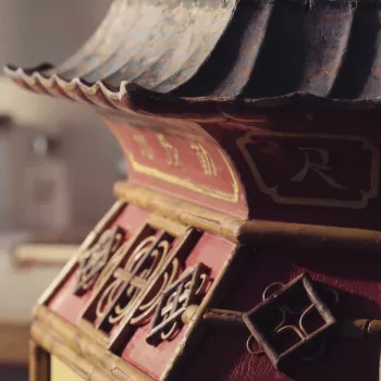 Detail shot of top of a pagoda pedestal