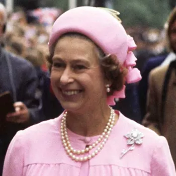 HM The Queen wearing greeting the crowds during her silver jubilee