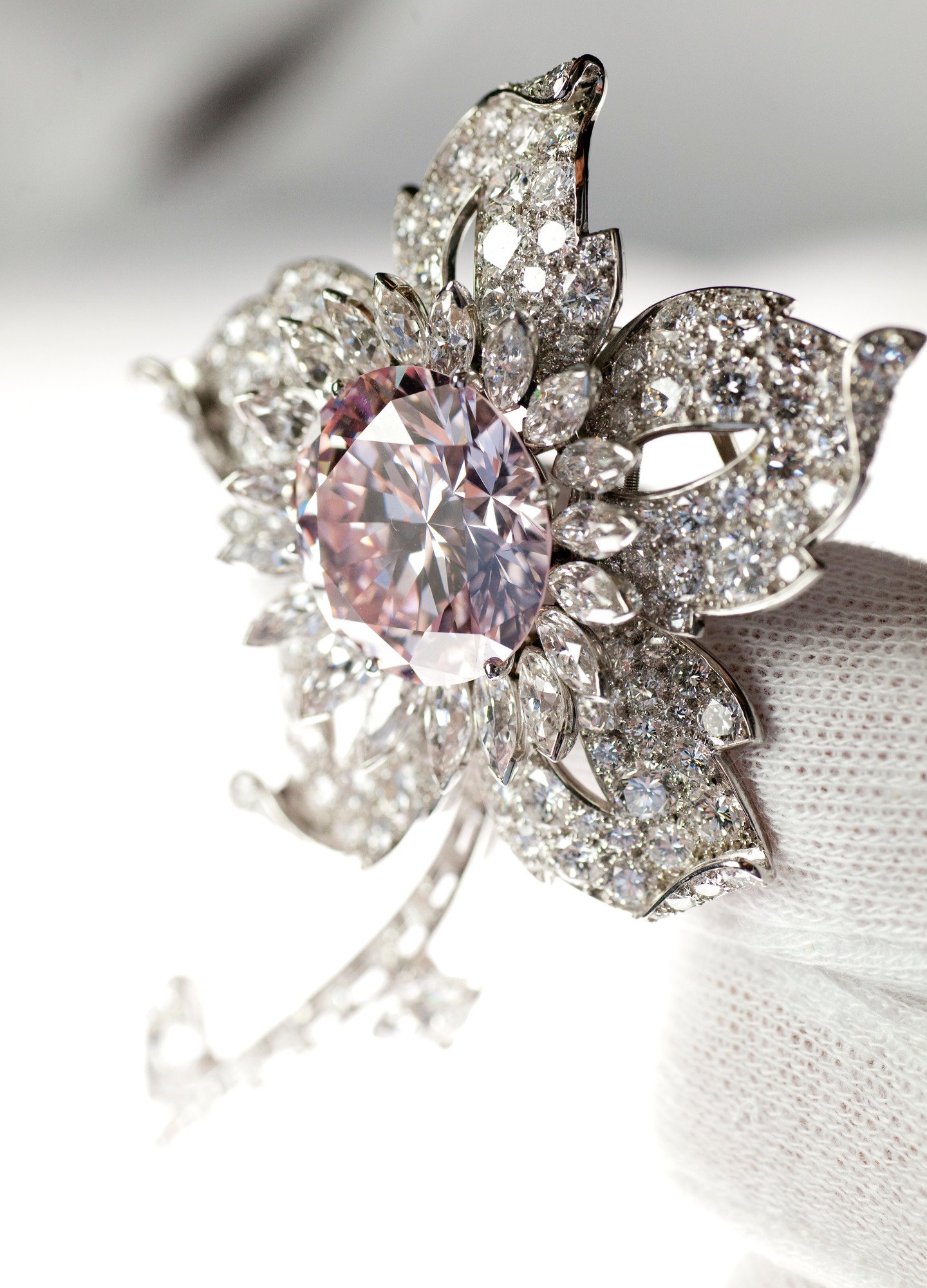 Queen Elizabeth's Williamson Diamond Brooch
